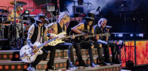 Guns N’ Roses vende 40 mil ingressos para show em Cuiabá e impulsiona economia local