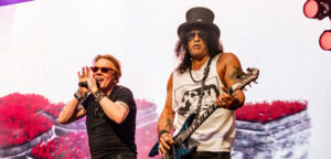 Guns N' Roses se apresenta no Ferenc Puskás Stadium em Budapeste com duas estreias na turnê