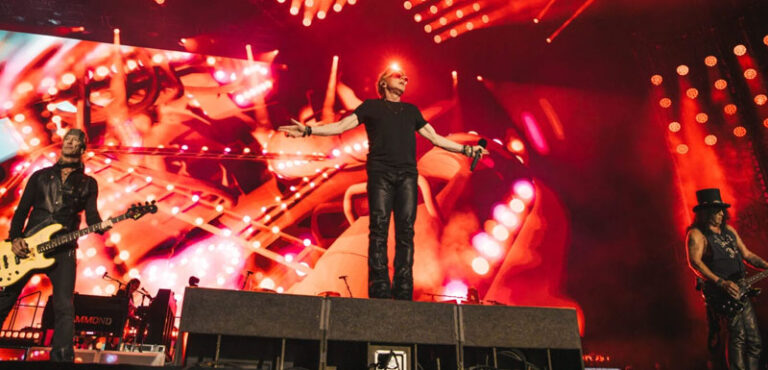Guns N’ Roses inicia turnê pelo Brasil com show esgotado em Florianópolis; veja setlist e vídeos