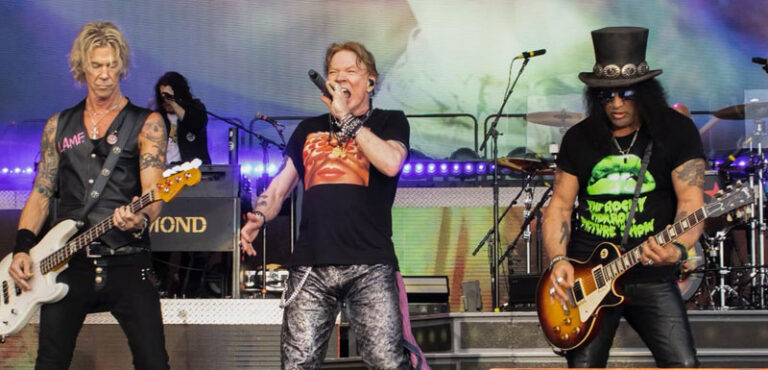Guns N’ Roses é processado por ex-empresário após veto a livro de memórias