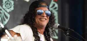 As músicas que ajudaram a implodir o Guns N' Roses por dentro, segundo Slash